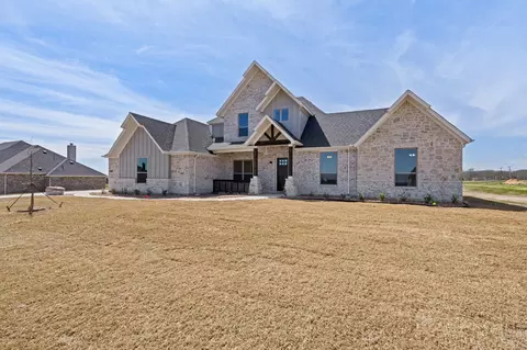 420 Paradise Ridge Dr, Waxahachie, TX 75167