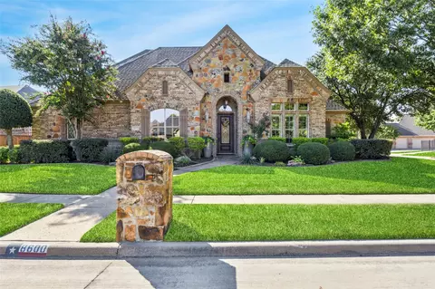 8600 Foxwood Dr, North Richland Hills, TX 76182
