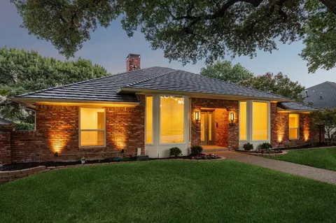 9620 Vista Oaks Dr, Dallas, TX 75243
