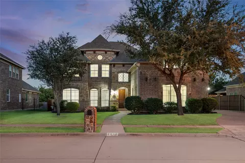6812 S Fork Dr, North Richland Hills, TX 76182