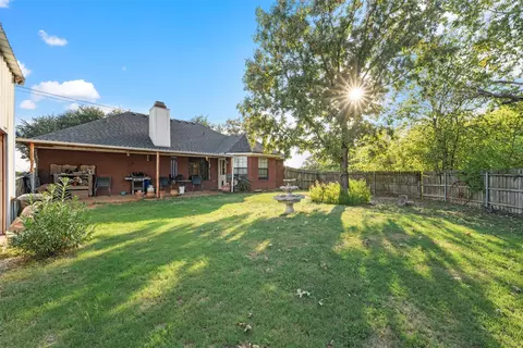 Exterior - 10829 China Spring Rd, Waco, TX 76708 photo 4 of 7