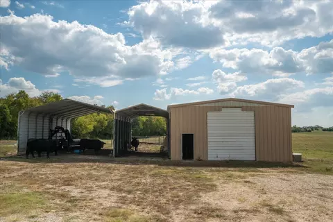 3679 Cr-1089, Celeste, TX 75423 photo 12