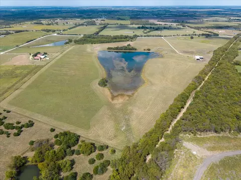 3679 Cr-1089, Celeste, TX 75423 photo 21