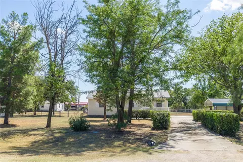 Exterior - 401 E Goodwin St, Bangs, TX 76823 photo 9 of 16