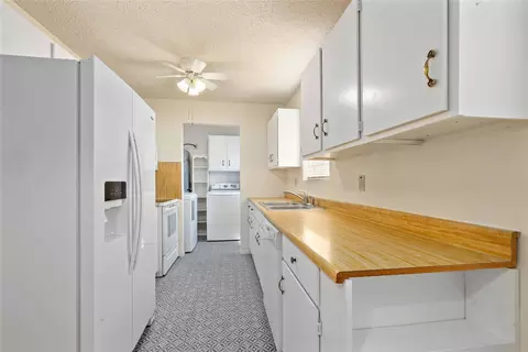 Kitchen - 401 E Goodwin St, Bangs, TX 76823 photo 1 of 4