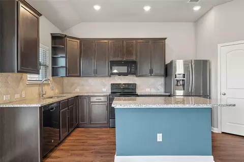 2813 Beutel Rd, Lorena, TX 76655 photo 8