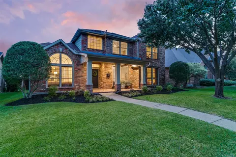 2270 Magic Mantle Dr, Lewisville, TX 75056