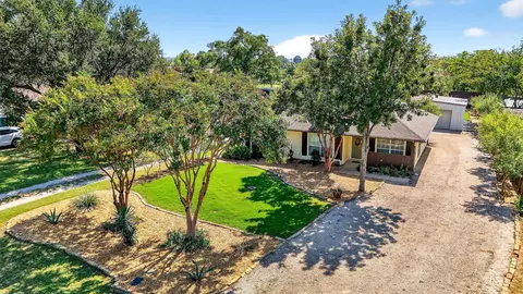 613 Lakeshore Blvd, Oak Point, TX 75068