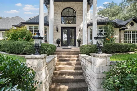 Exterior - 417 Keys Creek Dr, Waco, TX 76708 photo 2 of 7