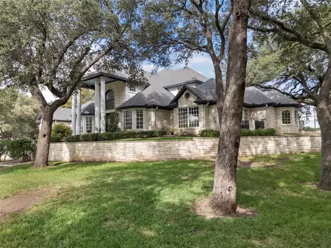 Exterior - 417 Keys Creek Dr, Waco, TX 76708 photo 6 of 7