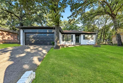 7419 Neuhoff Dr, Dallas, TX 75217