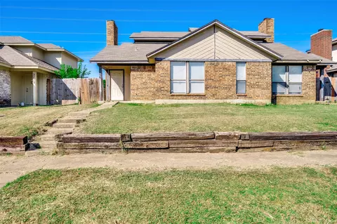 2710 Sherry St, Arlington, TX 76014