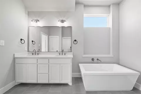 Bath - 151 Rj Smith Dr, Boyd, TX 76023 photo 4 of 5