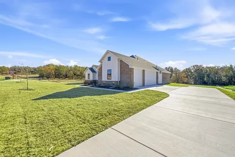 Exterior - 151 Rj Smith Dr, Boyd, TX 76023 photo 4 of 7