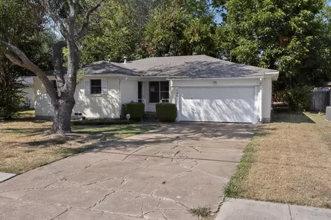 1401 N Rogers Rd, Irving, TX 75061