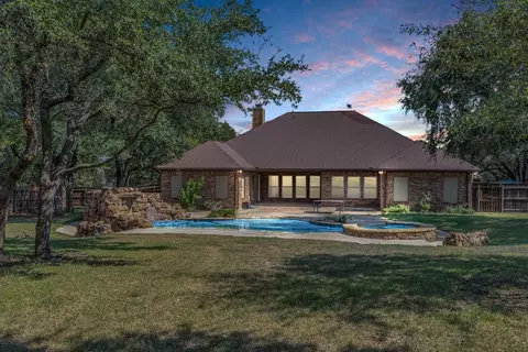 1865 Austin Hines Dr, China Spring, TX 76633