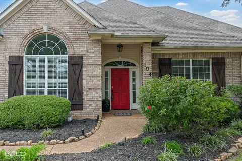 104 Oxford Cir, Bossier City, LA 71111
