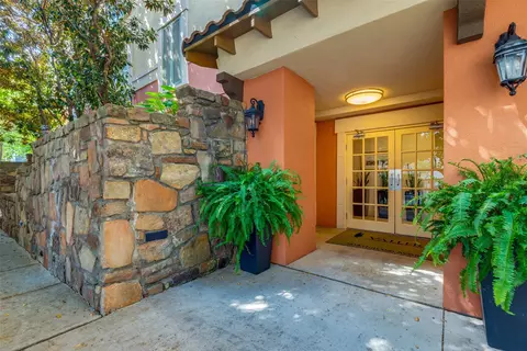 3818 Holland Ave #305, Dallas, TX 75219