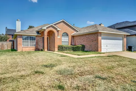 205 Milton Dr, Arlington, TX 76002