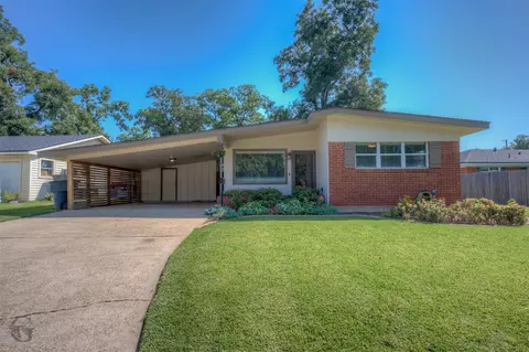 1615 Success St, Bossier City, LA 71112