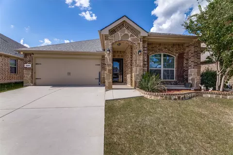 9109 Silver Dollar Dr, Fort Worth, TX 76131
