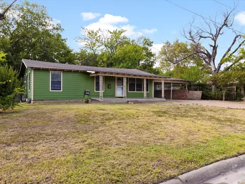 3239 Bewley St, Haltom City, TX 76117