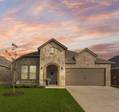 10613 Ponderosa Trl, Aubrey, TX 76227