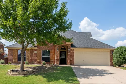 1109 Linden Dr, Burleson, TX 76028
