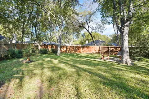 1313 Tanbark Ct, Grand Prairie, TX 75052