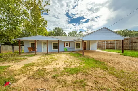 515 5th St, Benton, LA 71006