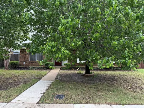 1722 Clydesdale Dr, Lewisville, TX 75067