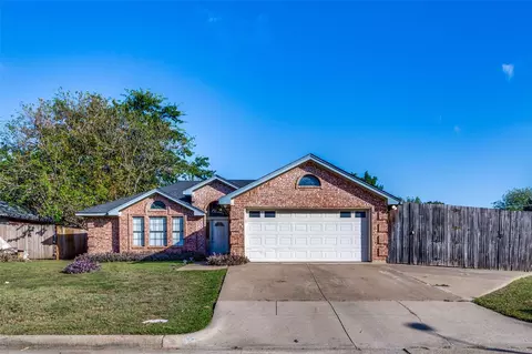 6412 Alcott Dr, Arlington, TX 76001