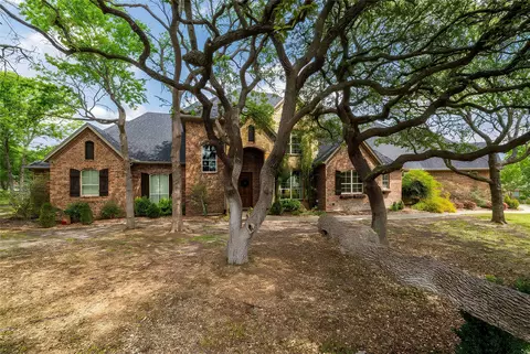 201 N Oakvista Ct, Aledo, TX 76008