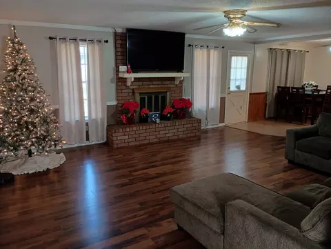 8823 Kensington Dr, Shreveport, LA 71118