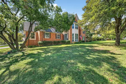 141 River Hills Dr, Denison, TX 75020