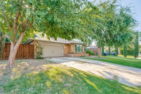 10552 Channel Dr, Dallas, TX 75229