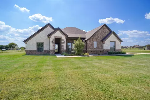485 Honeysuckle, Paradise, TX 76073