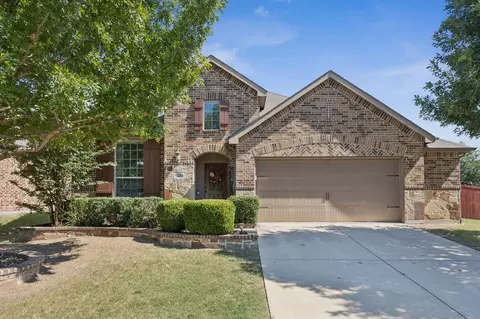 633 Hummingbird Dr, Little Elm, TX 75068