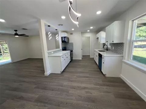 8020 Laura St, North Richland Hills, TX 76180