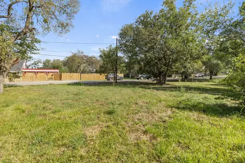 117 Lamar St, Terrell, TX 75160 photo 3