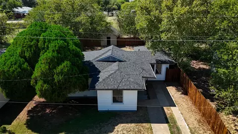 1313 Oliver St, Weatherford, TX 76086