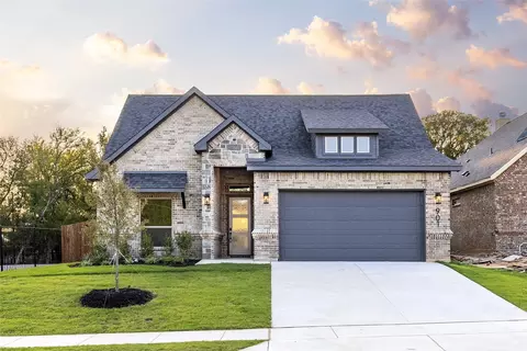 901 Boston Ln, River Oaks, TX 76114