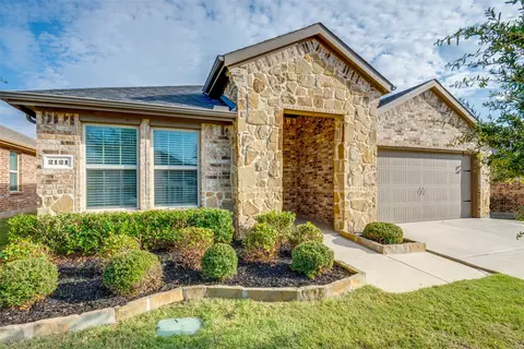 2121 Brisbon St, Fate, TX 75189