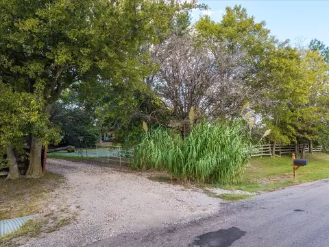 814 Signal Rd, Quinlan, TX 75474