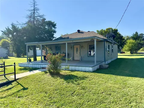 200 E South St, Trenton, TX 75490