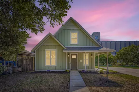 1911 Galveston Ave, Fort Worth, TX 76110