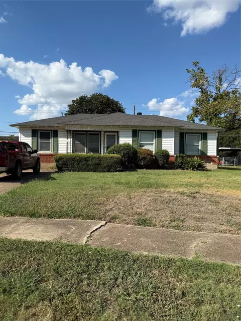 8133 Cavalier Cir, Dallas, TX 75227