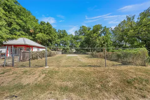 1003 E Clay St, Waco, TX 76704 photo 4