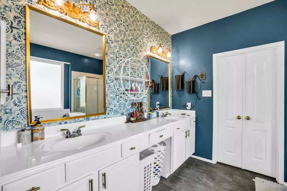 Bath - 1436 Christine Dr, Allen, TX 75002 photo 1 of 3