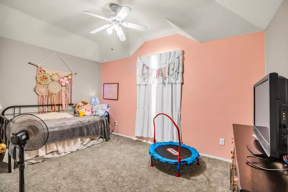 Bedroom - 1436 Christine Dr, Allen, TX 75002 photo 2 of 4